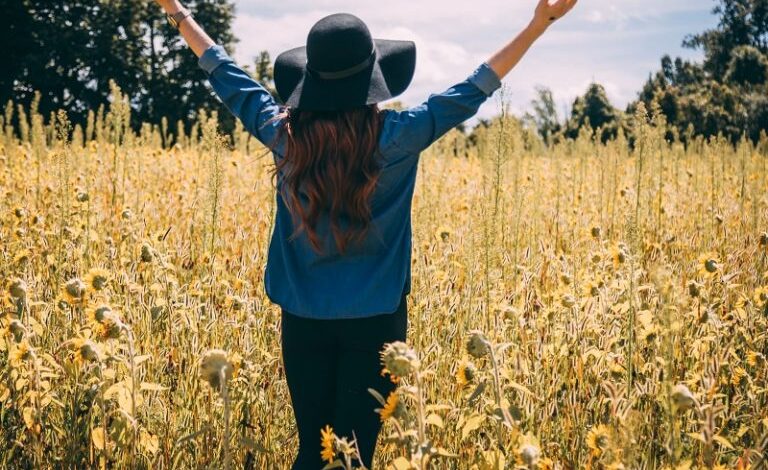  12 Reasons to Be Happy Right Now at the Moment